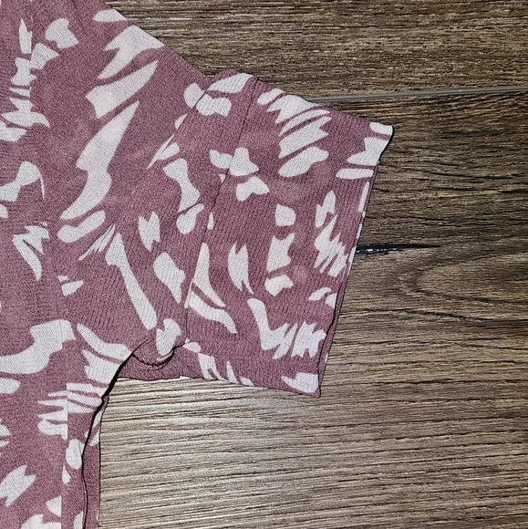 Skims Summer Mesh Raspberry Swirl T Shirt Bodysuit SZ M - Picture 7 of 13